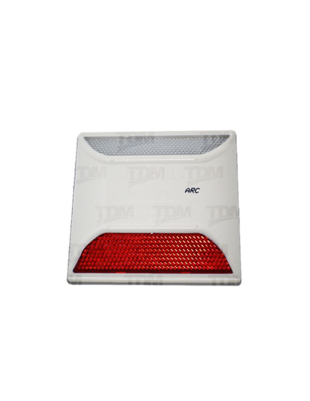 Tachas Reflectivas según ASTMD4280