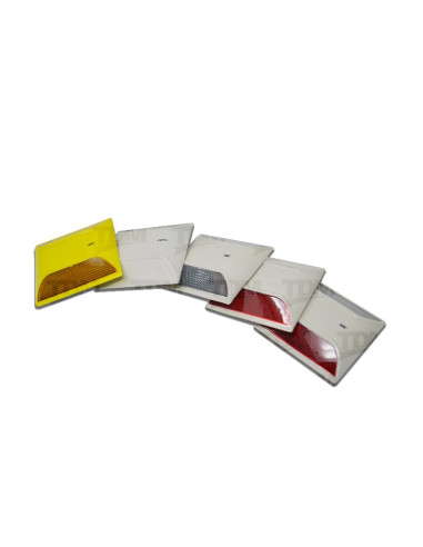 Tachas Reflectivas según ASTMD4280